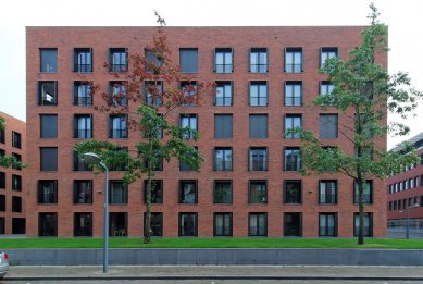 Piazza Céramique Blok 22 - foto: Petr Šmídek, 2009