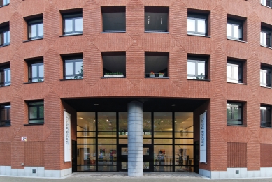 Offices and Housing La Fortezza - foto: Petr Šmídek, 2009