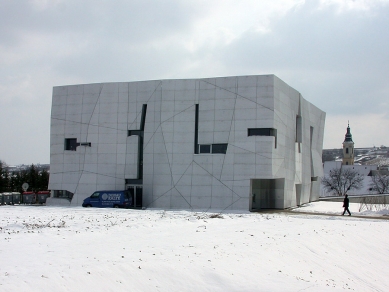 Vinařské centrum Loisium  - foto: Petr Šmídek, 2004