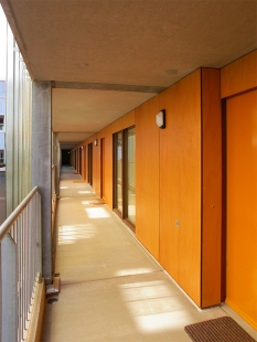 Carré Housing - foto: Jan Kratochvíl, 2003