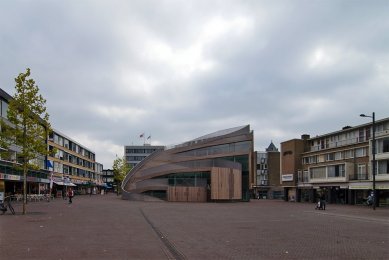 Pavilon v Roosendaal - foto: Petr Šmídek, 2009