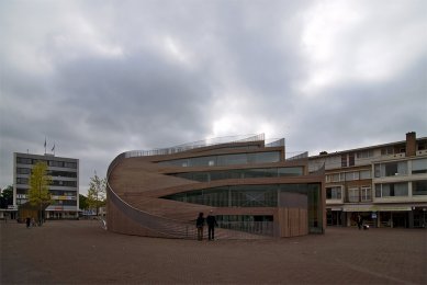 Pavilon v Roosendaal - foto: Petr Šmídek, 2009