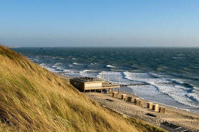 Plážový klub Zuiderduin - foto: Petr Šmídek, 2009