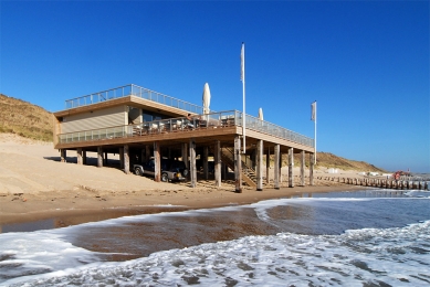 Plážový klub Zuiderduin - foto: Petr Šmídek, 2009