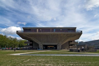 Auditorium TU Delft - foto: Petr Šmídek, 2009