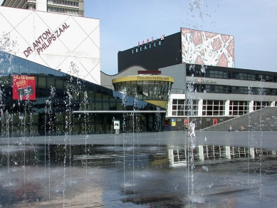 Holandské taneční divadlo - foto: Petr Šmídek, 2003