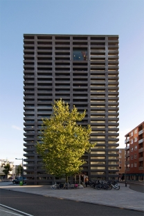 Tarra Tower - foto: Petr Šmídek, 2009