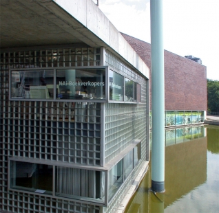 Netherlands Architecture Institute - foto: Petr Šmídek, 2003