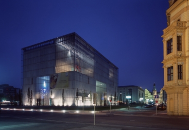 Museum der bildenden Künste Leipzig - Noční snímek - foto: Werner Huthmacher, Berlin