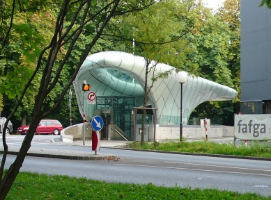 Pozemní lanová dráha Nordpark - foto: Veronika Dobešová a Gabriela Blažková