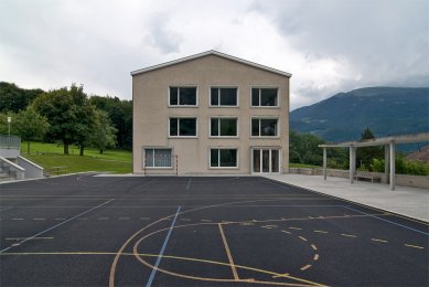 School in Fläsch - foto: Petr Šmídek, 2008