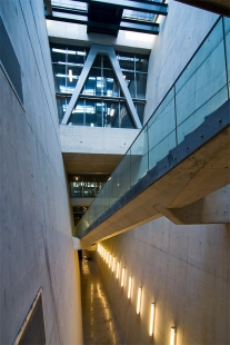 Arnhem Central – podzemní parkoviště - foto: Petr Šmídek, 2009