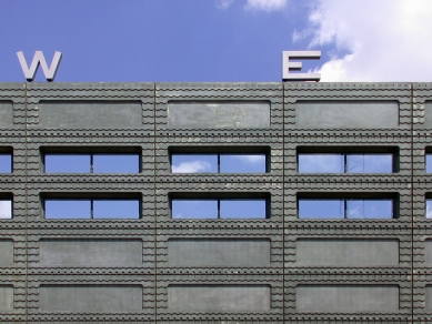 Fire station Maastricht - foto: Petr Šmídek, 2003