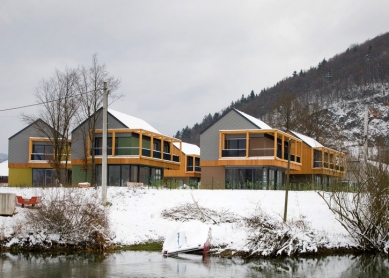 Backbone village houses - foto: Tomaž Gregorič