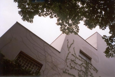 Haus Scheu - foto: Jan Kratochvíl, 2001