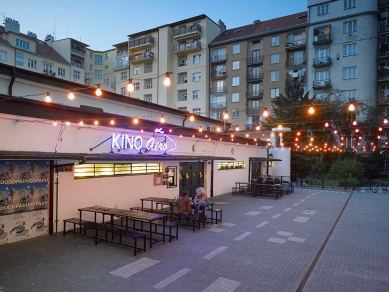 Refurbishment of Aero Cinema Entrance - foto: Filip Šlapal, 2009