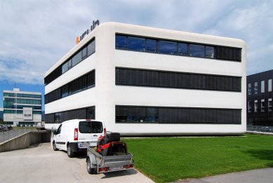 icub office building - foto: Petr Šmídek, 2008