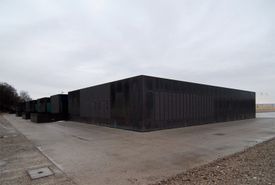 Service centre on the Theresienwiese - foto: Petr Šmídek, 2008