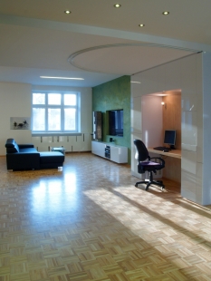 Rekonstrukce bytu 3+1 na bytové studio - Pracovna - foto: Žaneta Zmudová