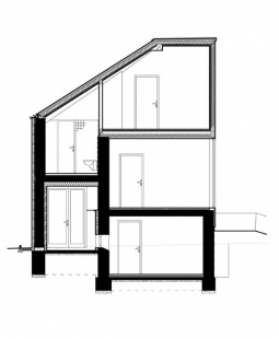 Rodinný dům v Hoštičkách - Řez CC - foto: New Work