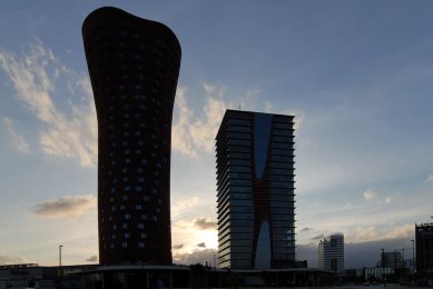 Porta Firá Towers - foto: Petr Šmídek, 2009