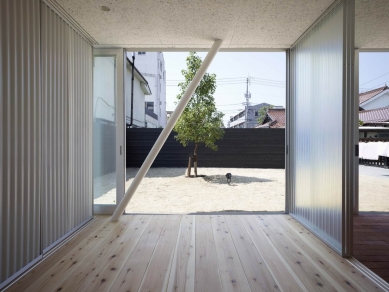 Charred Cedar House - foto: Noriyuki Yano / Nacasa & Partners