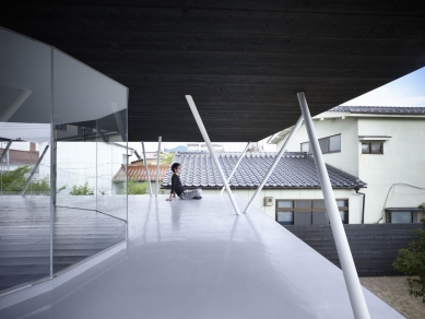 Charred Cedar House - foto: Noriyuki Yano / Nacasa & Partners