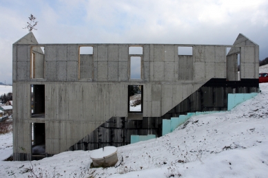 Rodinný dům v Mořině - Stavba - foto: archiv m4 architekti