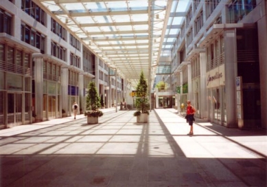 Vládní čtvrť v St. Pölten - foto: Jan Kratochvíl, 2001