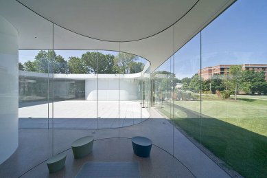 Glass Pavilion at the Toledo Museum of Art - foto: © Iwan Baan / www.iwan.com