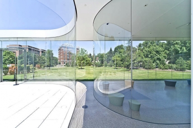 Glass Pavilion at the Toledo Museum of Art - foto: © Iwan Baan / www.iwan.com