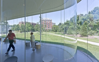 Glass Pavilion at the Toledo Museum of Art - foto: © Iwan Baan / www.iwan.com