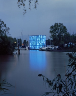 Nordwesthaus Boating Pavilion - foto: Eduard Hueber