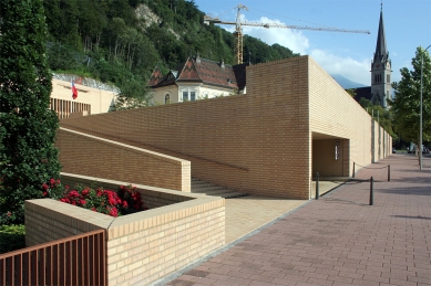 Zemské fórum a zemský parlament Lichtenštejnského knížectví - foto: Jan Pustějovský, 2009