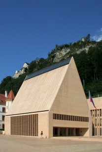 Zemské fórum a zemský parlament Lichtenštejnského knížectví - foto: Jan Pustějovský, 2009