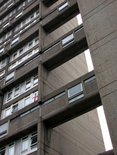 Trellick Tower  - foto: Petr Šmídek, 2004