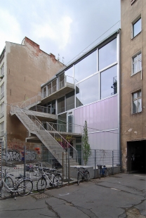 Galerie a ateliér Brunnenstrasse 9 - foto: Petr Šmídek, 2010