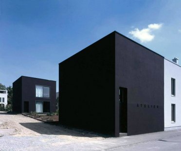 Obytný dům s ateliérem Hopp - foto: Stefan Müller/Max Dudler