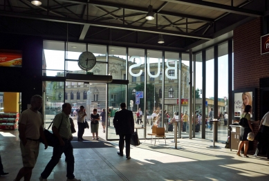 Temporary check-in hall of the bus station at Florenc - foto: archiv ateliéru