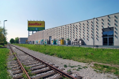 Baumaxx Hypermarket - foto: Petr Šmídek, 2008