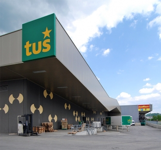 Tuš shopping centre - foto: Petr Šmídek, 2008