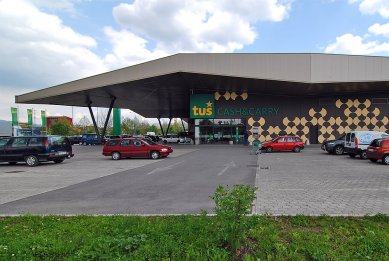 Tuš shopping centre - foto: Petr Šmídek, 2008