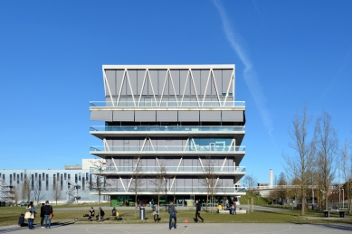 Leutschenbach School - foto: Petr Šmídek, 2015