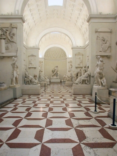 Canova plaster cast gallery - foto: Petr Šmídek, 2004