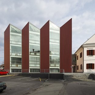 Městská knihovna Grosuplje - foto: Miran Kambič