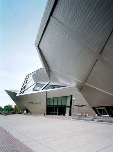 Extension to the Denver Art Museum - Vstup - foto: Bitter Bredt