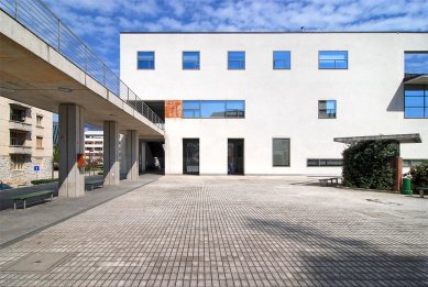 France Bevk Public Library - foto: Petr Šmídek, 2008