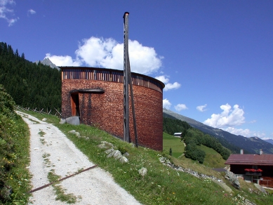 Kaple svatého Benedikta - foto: Petr Šmídek, 2002