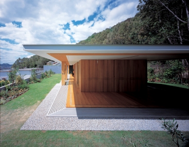 Floating Roof House - foto: Katsuhisa Kida / FOTOTECA