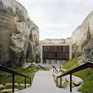 Redesign of the Roman Quarry disposed Opera Festivals - foto: Hertha Hurnaus